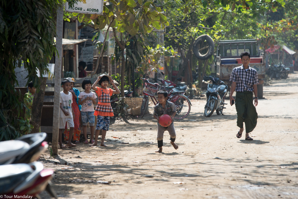Children playing in Ngwe Saung